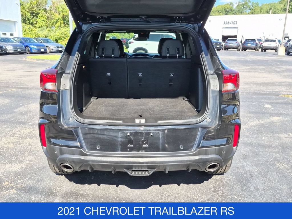 Used 2021 Chevrolet TrailBlazer RS w/ Sun and Liftgate Package AWD/4WD image 29