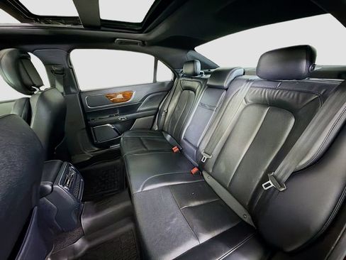 Used 2018 Lincoln Continental Select FWD image 27