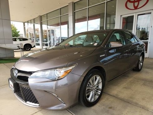 Used 2015 Toyota Camry SE image 6