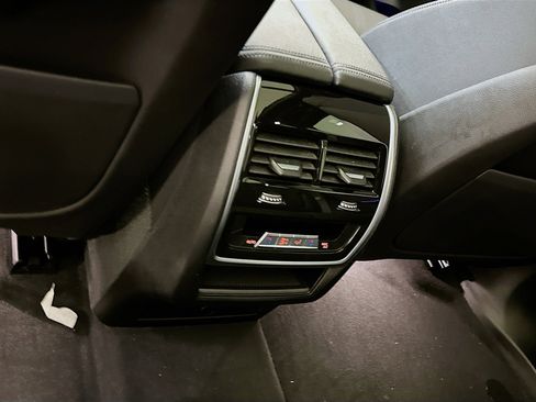 Used 2022 BMW X5 xDrive40i w/ Premium Package image 29