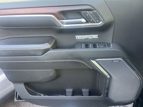 Used 2024 GMC Sierra 1500 Denali image 5