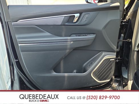 Used 2025 Buick Enclave Sport Touring w/ Super Cruise Package FWD image 10