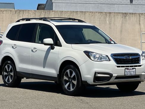 Used 2017 Subaru Forester 2.5i Premium w/ Rugged Package #1 AWD/4WD image 5