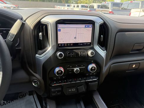 Used 2020 GMC Sierra 1500 SLT AWD/4WD image 24
