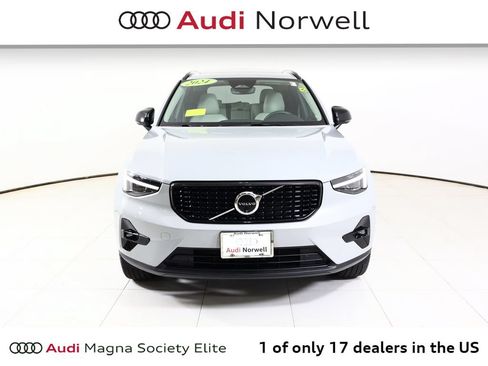 Used 2024 Volvo XC40 B5 Ultimate w/ Protection Package Premier AWD/4WD image 9