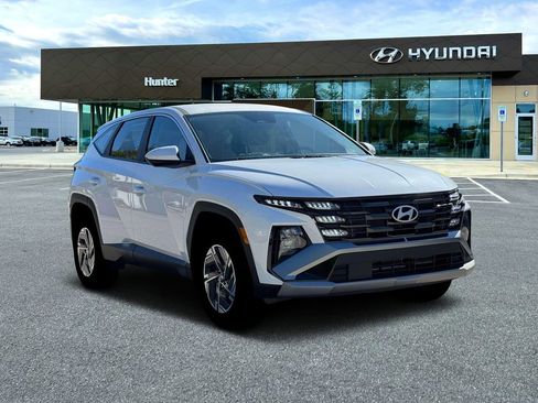 New 2026 Hyundai Tucson Blue SE w/ Tow & Go Package AWD/4WD image 11