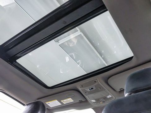 Used 2016 Ford F150 Lariat image 22