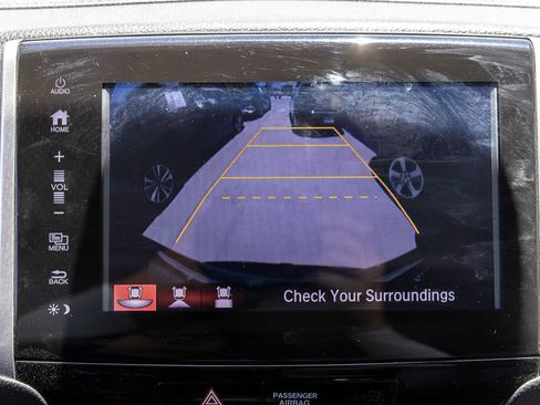 Used 2017 Honda Pilot Touring image 18