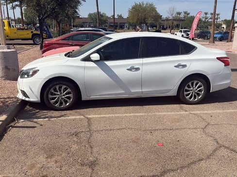 Used 2018 Nissan Sentra SV FWD image 2