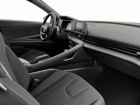 New 2025 Hyundai Elantra Sport image 15