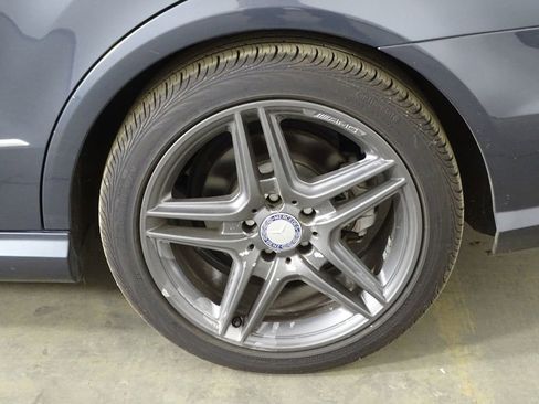 Used 2013 Mercedes-Benz E 350 4MATIC Sedan image 33