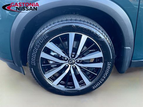 Used 2024 Nissan Pathfinder Platinum w/ Cargo Package image 41