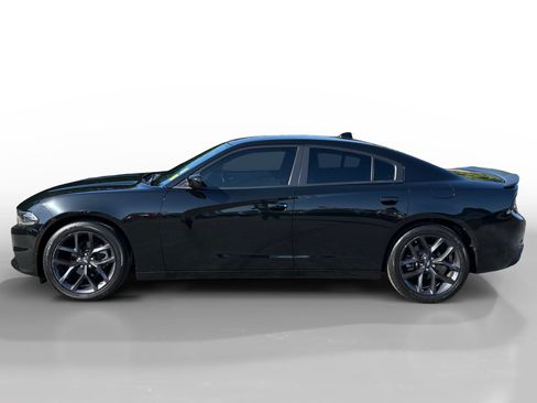 Used 2023 Dodge Charger SXT w/ Blacktop Package RWD image 2