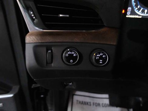 Used 2015 Cadillac Escalade ESV Premium image 40