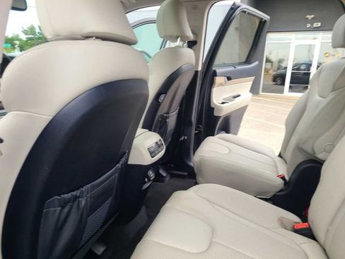Used 2022 Hyundai Palisade SEL w/ Premium Package AWD/4WD image 27