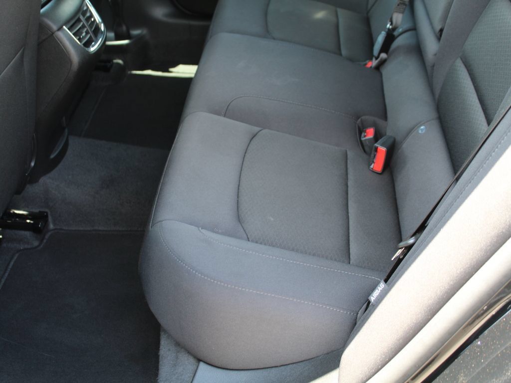 Used 2025 Chevrolet Malibu LT FWD image 10