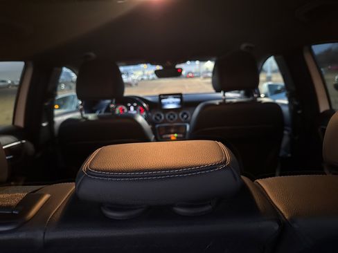 Used 2019 Mercedes-Benz GLA 250 image 22