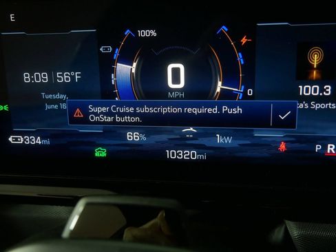 Used 2025 Chevrolet Silverado EV RST AWD/4WD image 31