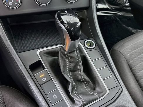 Certified 2024 Volkswagen Jetta S FWD image 20