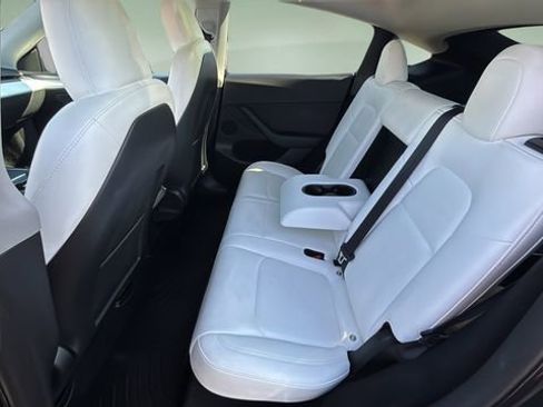 Used 2024 Tesla Model Y Performance image 20