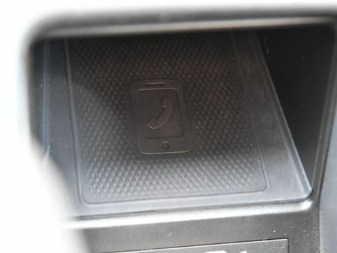 Used 2021 Volkswagen ID.4 Pro image 26