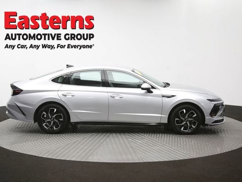 Used 2025 Hyundai Sonata SEL FWD image 45