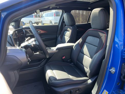 New 2025 Chevrolet Equinox EV RS w/ Convenience Package II image 16