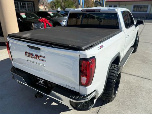 Used 2019 GMC Sierra 1500 SLE w/ SLE Value Package image 10