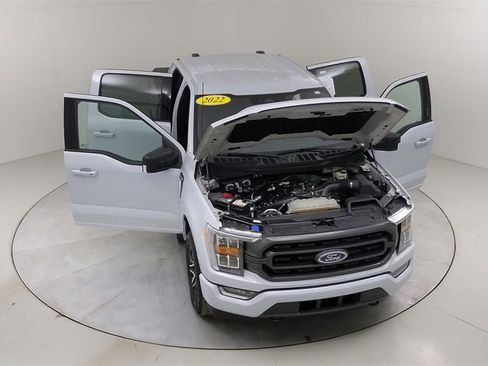 Certified 2022 Ford F150 XLT w/ Equipment Group 302A High image 46