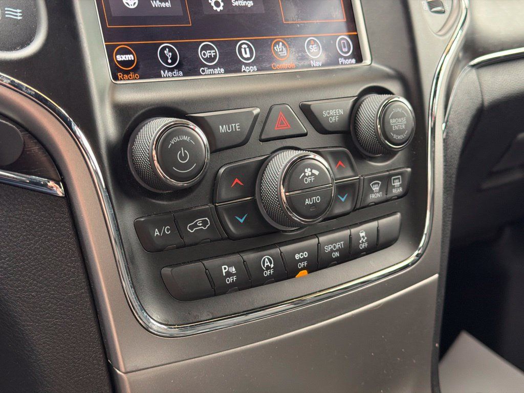 Used 2018 Jeep Grand Cherokee Limited AWD/4WD image 35