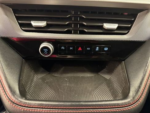 Used 2025 Ford Explorer ST-Line image 27