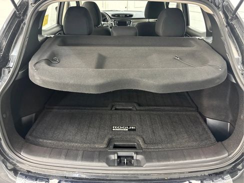 Used 2019 Nissan Rogue Sport S w/ Appearance Package AWD/4WD image 16