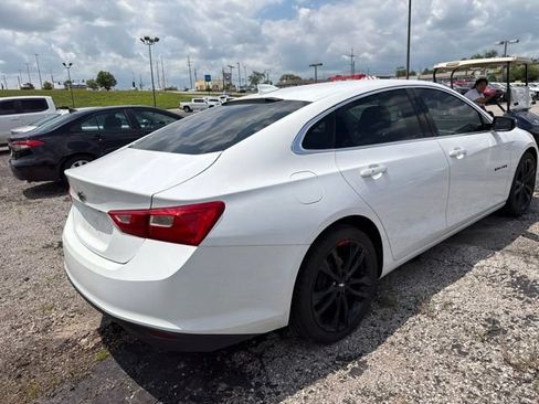 Used 2018 Chevrolet Malibu LT w/ Leather Package FWD image 19