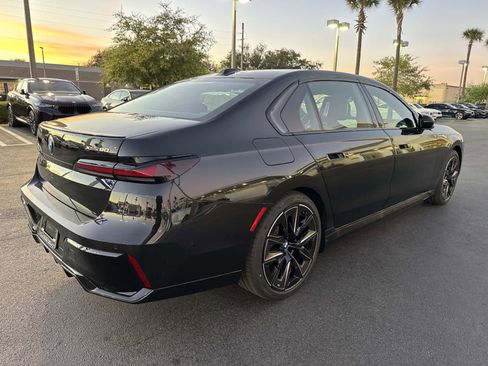 New 2026 BMW i7 xDrive60 w/ Executive Package image 3