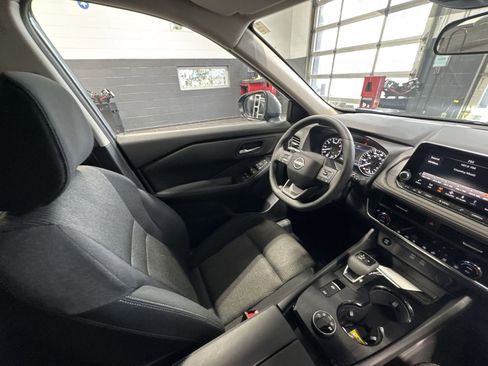 Certified 2026 Nissan Rogue SV w/ Cold Weather Package AWD/4WD image 8