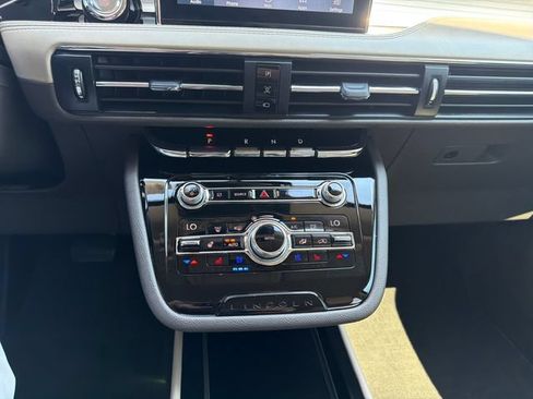 Certified 2020 Lincoln Corsair AWD w/ Equipment Group 101A image 19