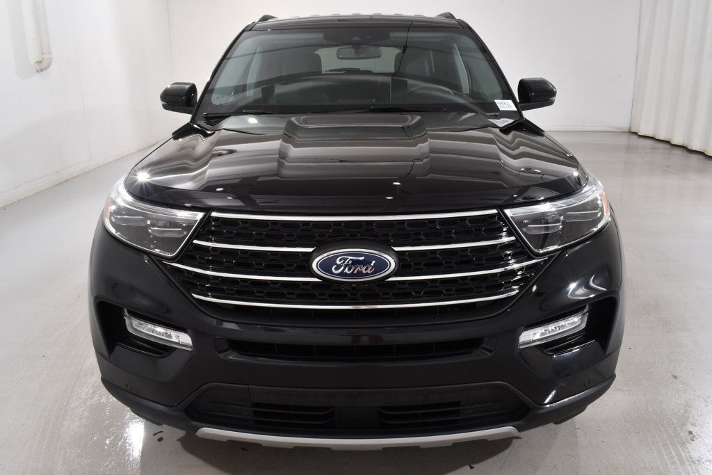 Used 2024 Ford Explorer XLT w/ Equipment Group 202A AWD/4WD image 3