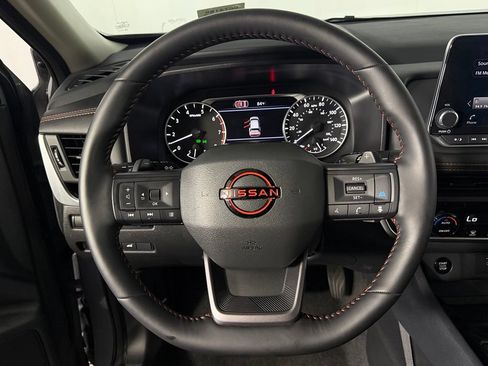 Used 2026 Nissan Rogue SV AWD/4WD image 13