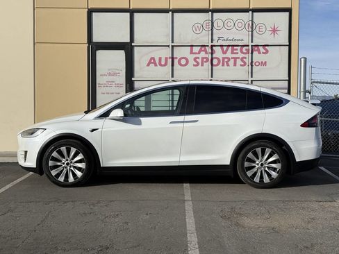 Used 2020 Tesla Model X Long Range image 8