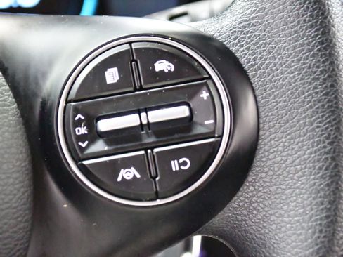 Used 2025 Kia Soul LX w/ LX Technology Package image 23