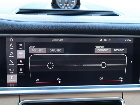 Used 2018 Porsche Panamera 4 w/ Premium Package Plus AWD/4WD image 38