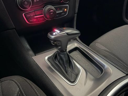 Used 2022 Dodge Charger SXT RWD image 25