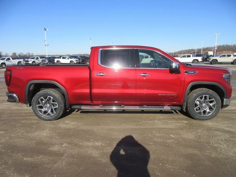 New 2026 GMC Sierra 1500 SLT w/ SLT Premium Plus Package image 3