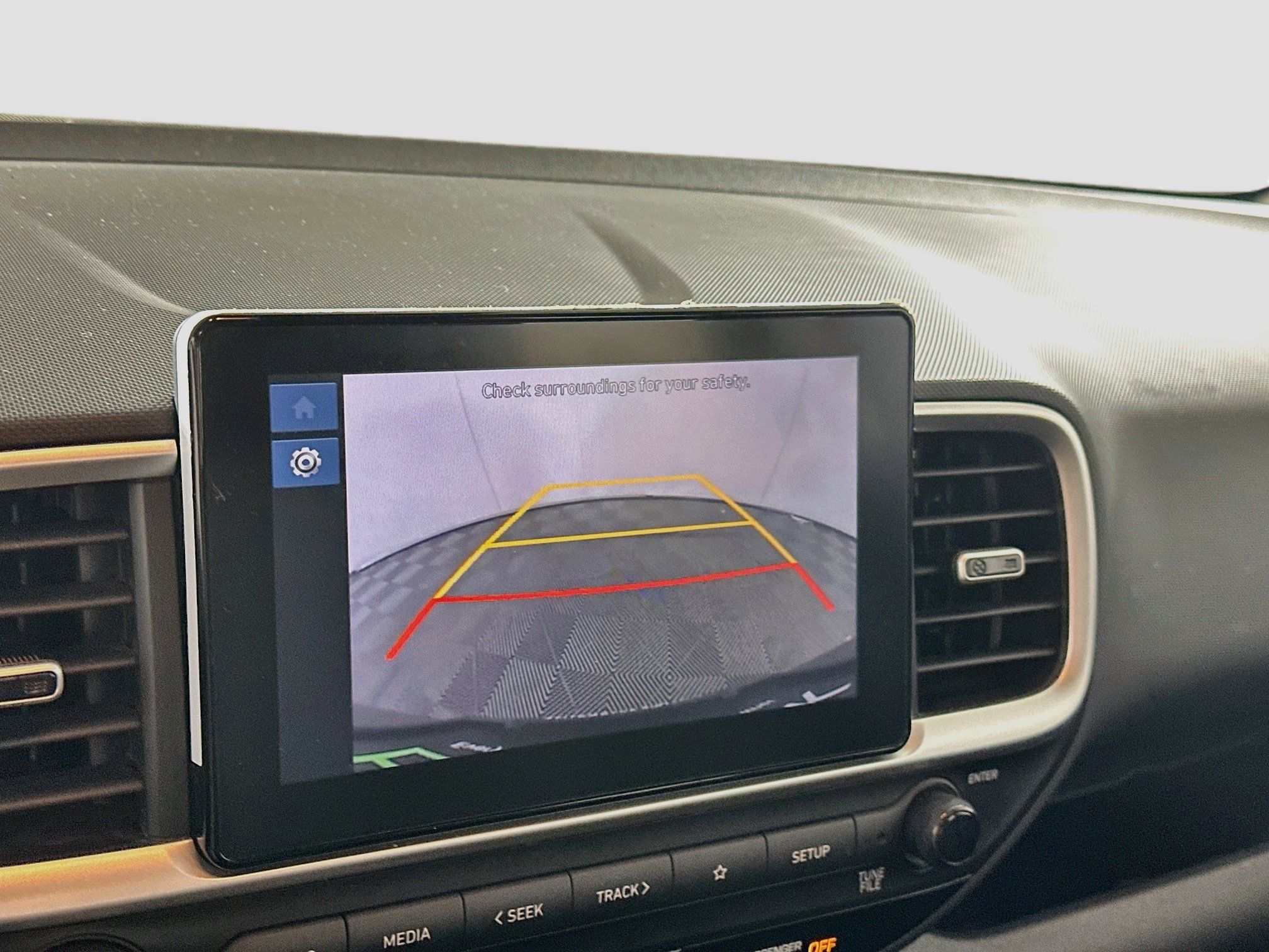 Used 2025 Hyundai Venue SEL FWD image 22