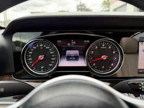 Used 2019 Mercedes-Benz E 300 4MATIC image 21