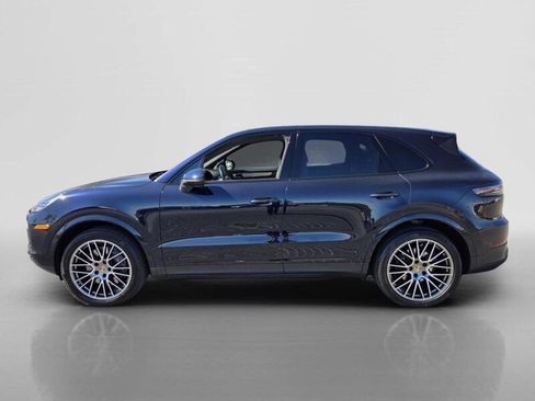 Used 2022 Porsche Cayenne Platinum Edition AWD/4WD image 2