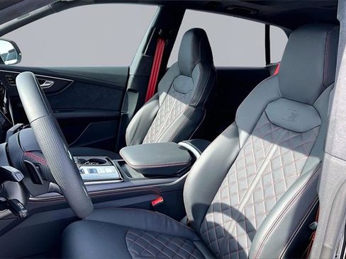 New 2026 Audi SQ8 Prestige image 11