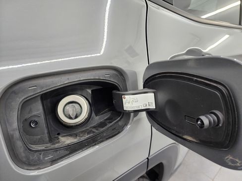 Used 2024 Jeep Compass Latitude image 24