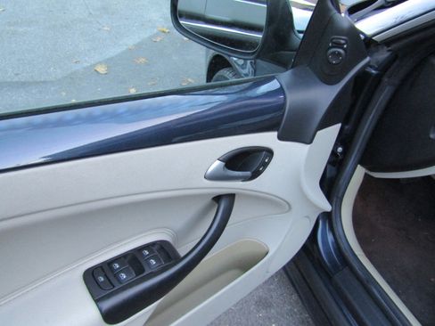 Used 2010 Saab 9-3 2.0T w/ Comfort Package image 38