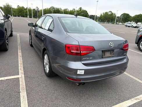 Used 2015 Volkswagen Jetta SE FWD image 18